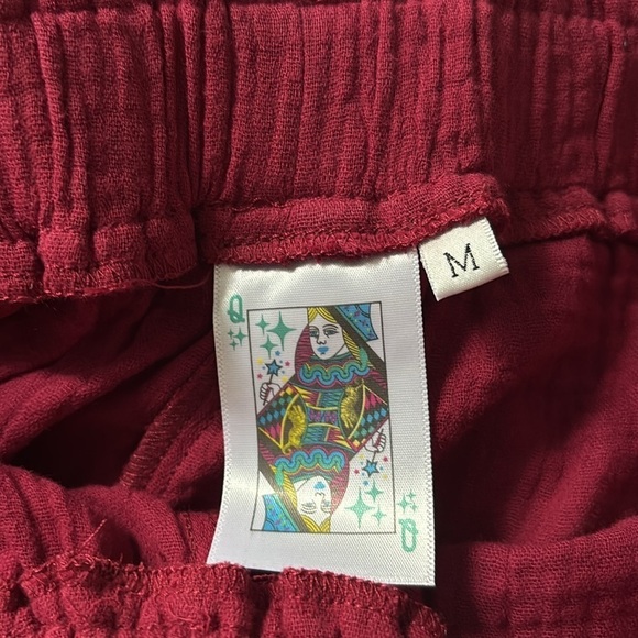 Queen of Sparkles Maroon & White Gauze Top and Short Set - Picture 8 of 8